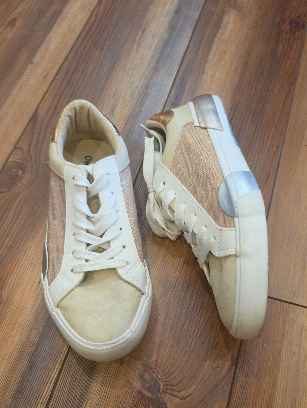 outwoods casual sneakers